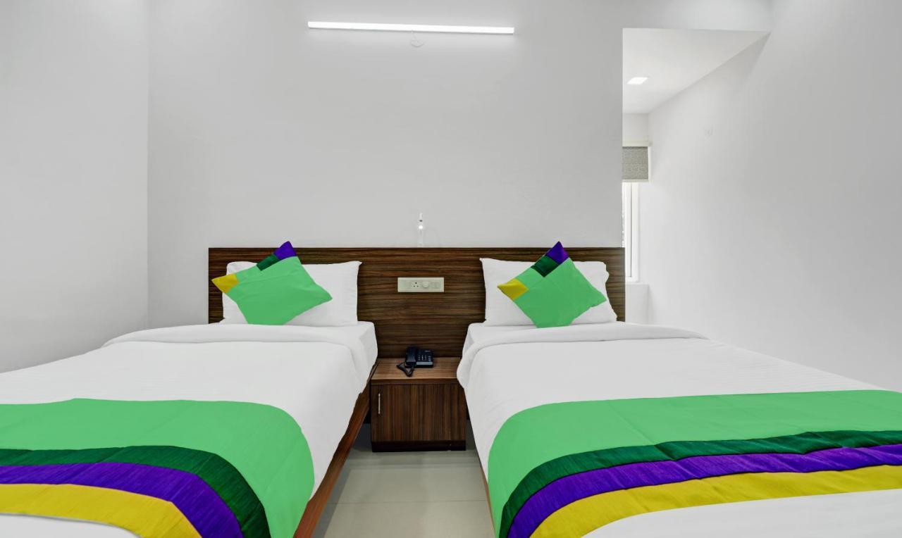 Treebo Raga Hotell Visakhapatnam Exteriör bild