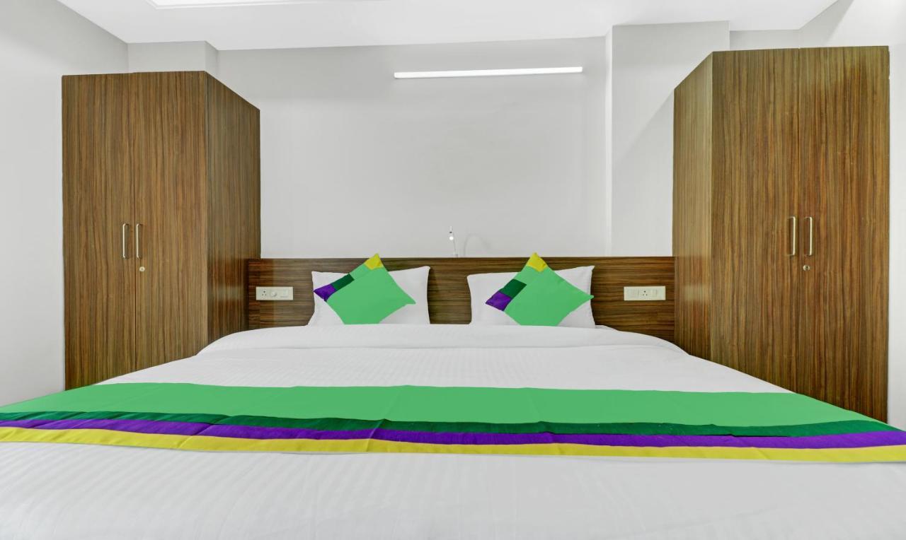Treebo Raga Hotell Visakhapatnam Exteriör bild